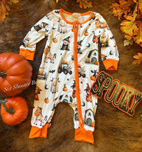 Load image into Gallery viewer, Halloween on the farm baby sleeper