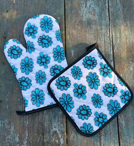 Squash oven mitt pot holder set