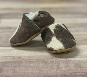 Faux print cowhide baby moccasins