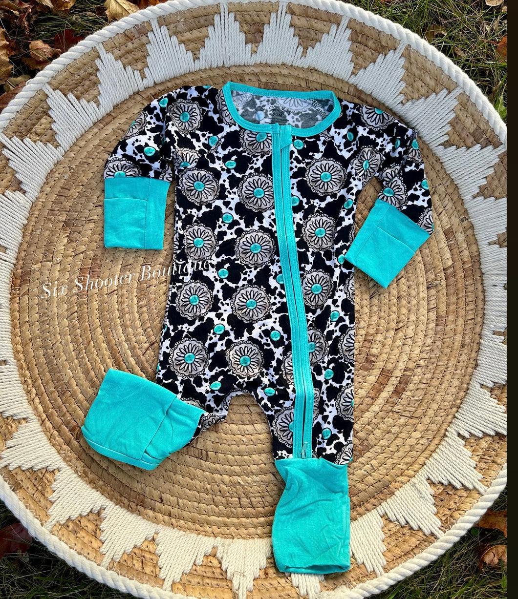 Cowprint concho bamboo sleeper