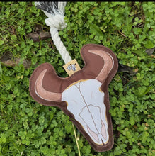 Load image into Gallery viewer, Cowskull dog toy