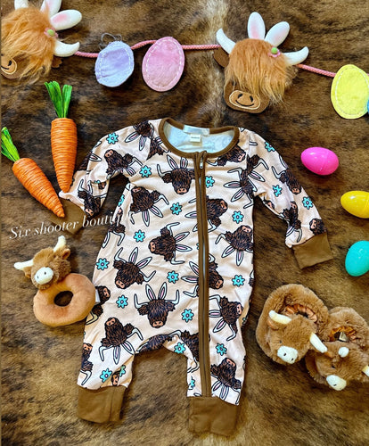 Highlander rabbit sleeper Easter (sale)