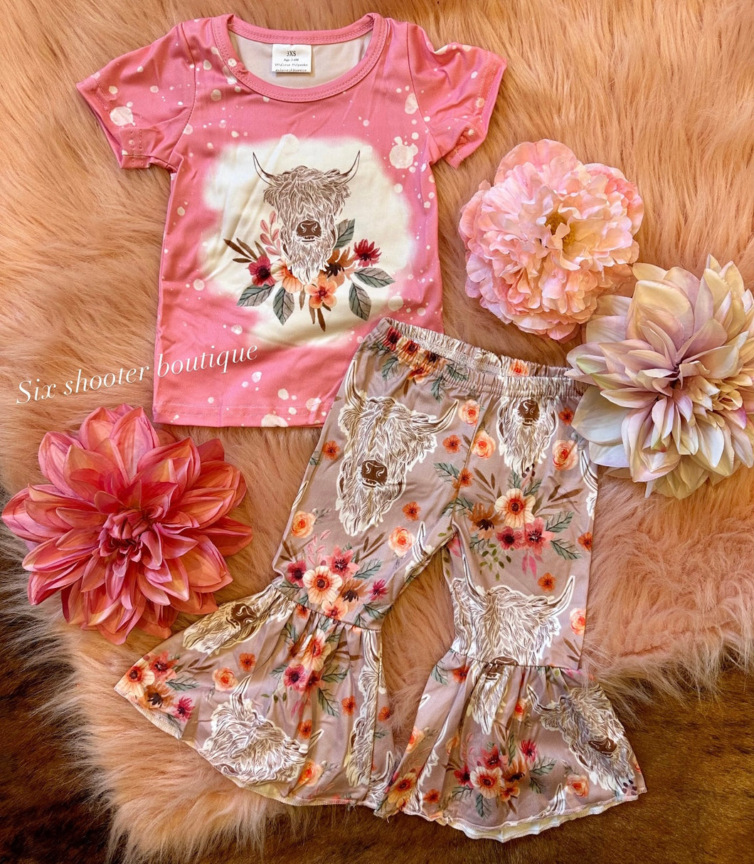 Floral highlander bell set