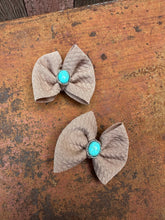Load image into Gallery viewer, Tan and turquoise piggy hair clips