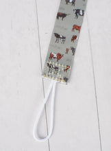 Load image into Gallery viewer, Cattle baby pacifier clip