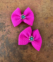 Load image into Gallery viewer, Pink cluster piggy hair bows