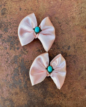 Load image into Gallery viewer, Piggy hair bows