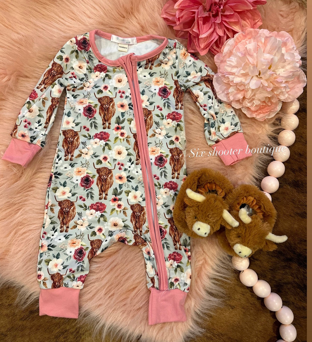 Floral highlander baby sleeper