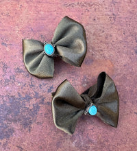 Load image into Gallery viewer, Baby piggy hair bows