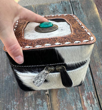 Load image into Gallery viewer, Cowhide leather jewelry box