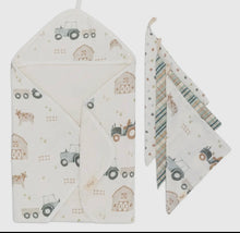 Load image into Gallery viewer, Farmhouse tractor hooded towel cloth set