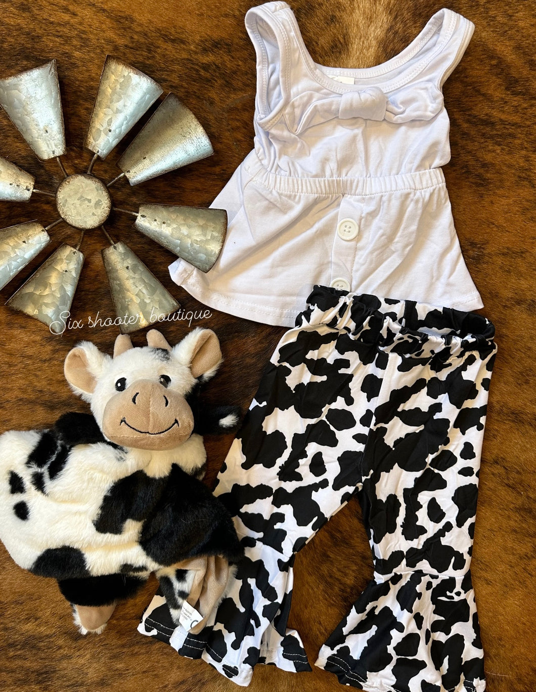 Cowprint baby bell set