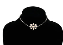 Load image into Gallery viewer, White cluster choker necklace