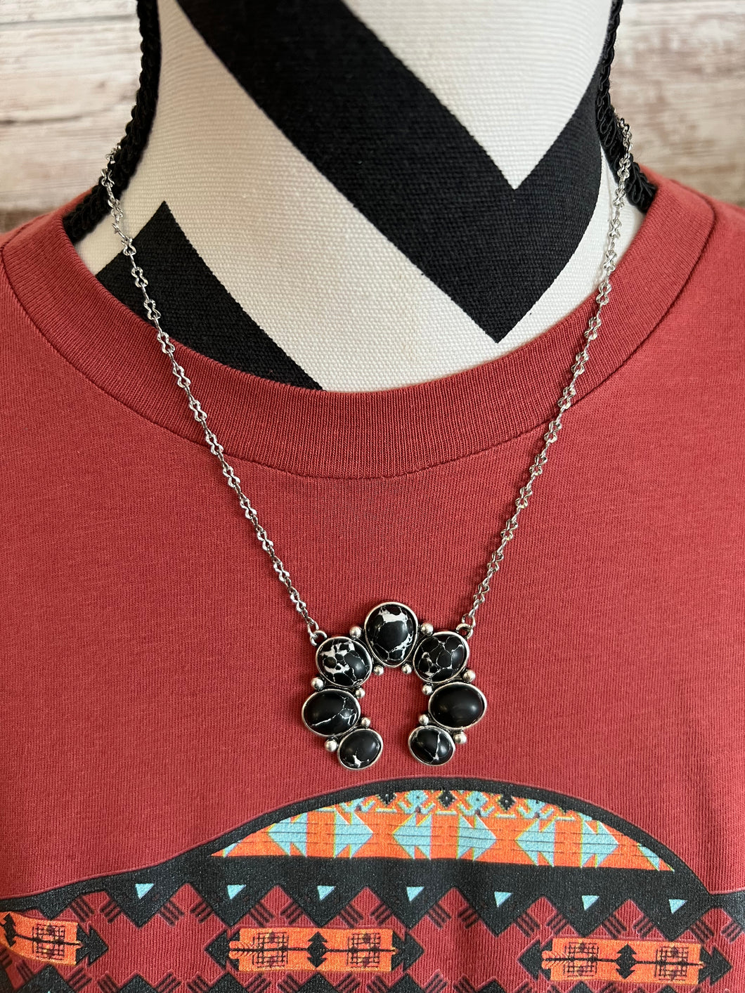 Simple black squash necklace