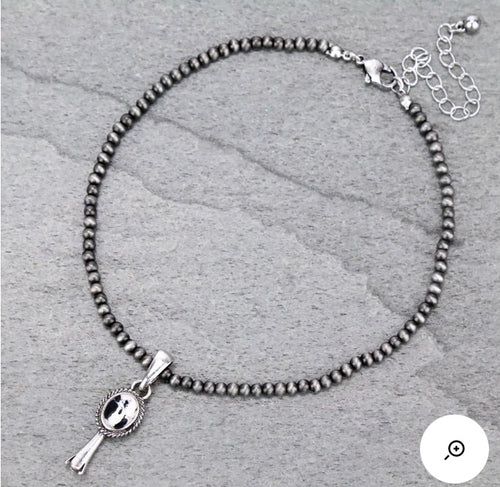 Simple white squash choker necklace