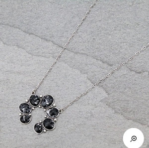 Simple black squash necklace