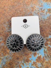 Load image into Gallery viewer, Black cluster post earrings