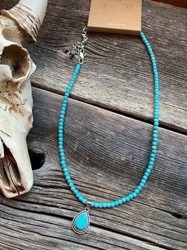 Simple turquoise pendant necklace