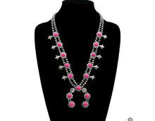 Load image into Gallery viewer, Pink and silver squash necklace