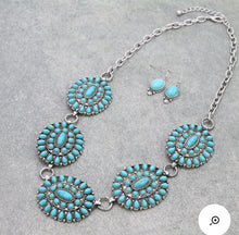 Load image into Gallery viewer, Turquoise cluster necklace
