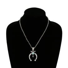 Load image into Gallery viewer, Simple silver squash necklace