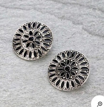 Load image into Gallery viewer, Black cluster post earrings