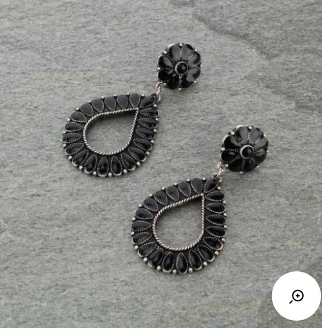 Black teardrop earrings