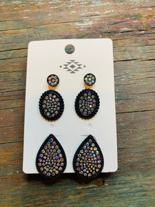 Black blingy earring set