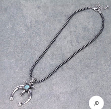Load image into Gallery viewer, Simple silver squash necklace
