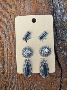 Black and silver earring set